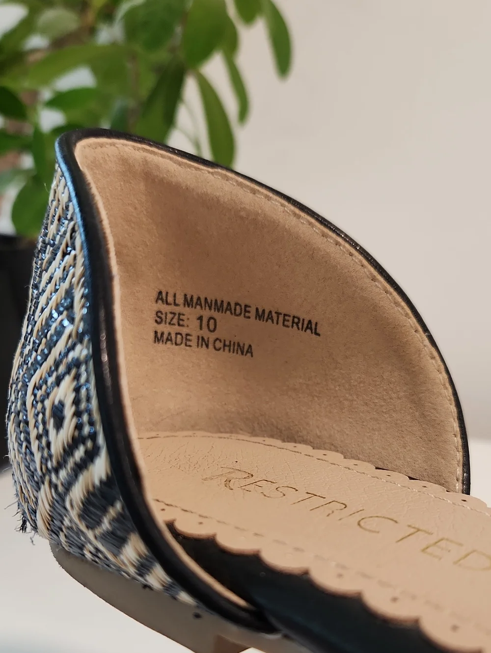 Restricted Women's Aztec Print D'Orsay Flats Size 10 - Picture 3 of 6